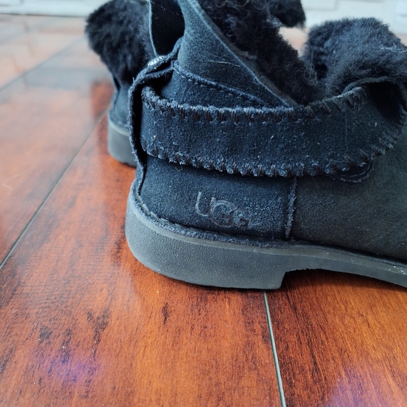 UGG McKay Winter Boots Size 7 - Picture 5 of 6